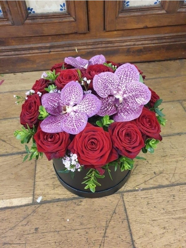 Amour Rose & Orchid Hatbox